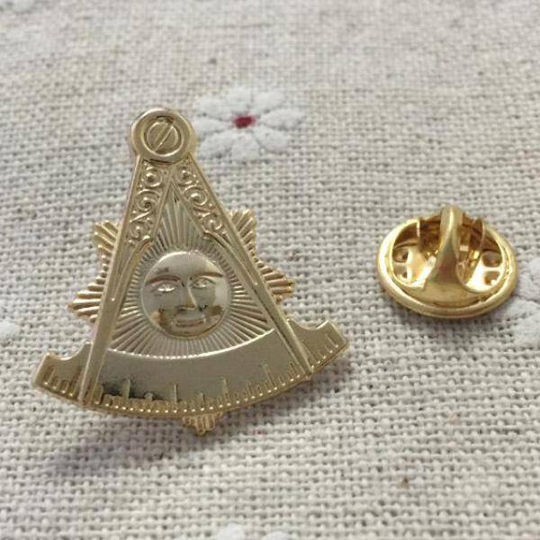 Past Master Blue Lodge Lapel Pin - Gold Plated - Bricks Masons