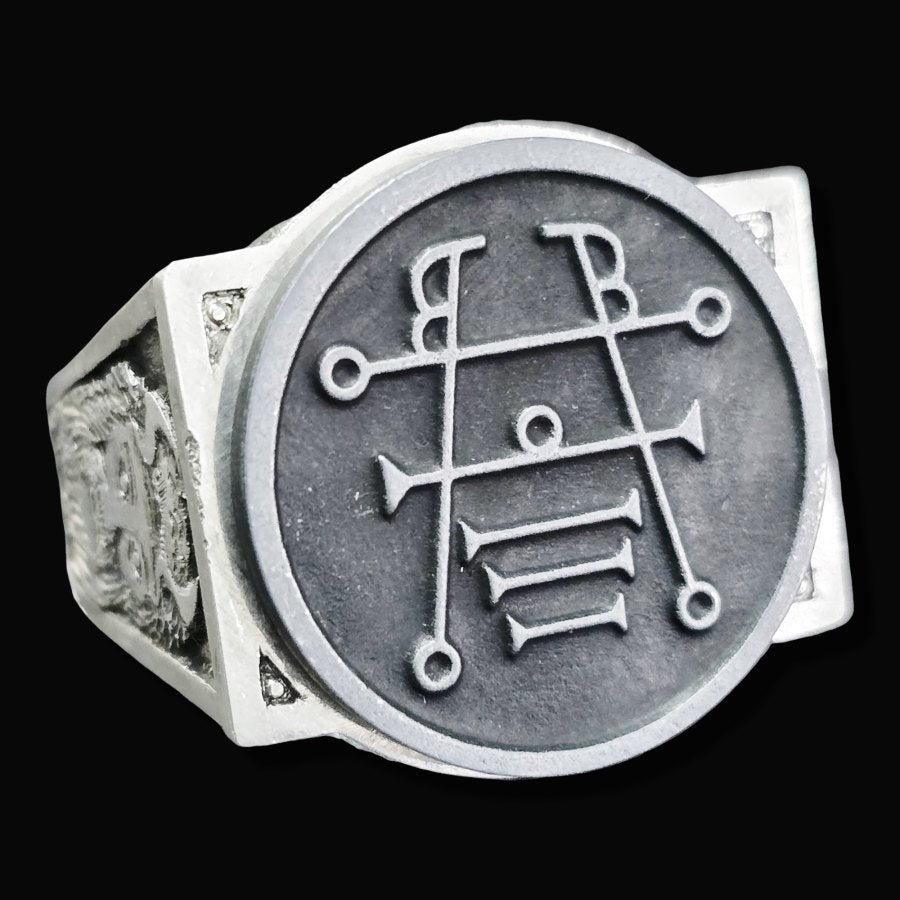 Demon Ring 22 COUNT PRESIDENT IPOS 72 Demons Lesser Key of Solomon Goetia In Silver 2.2 cm x 1.8 cm 18 Gr Art 1800 - Bricks Masons