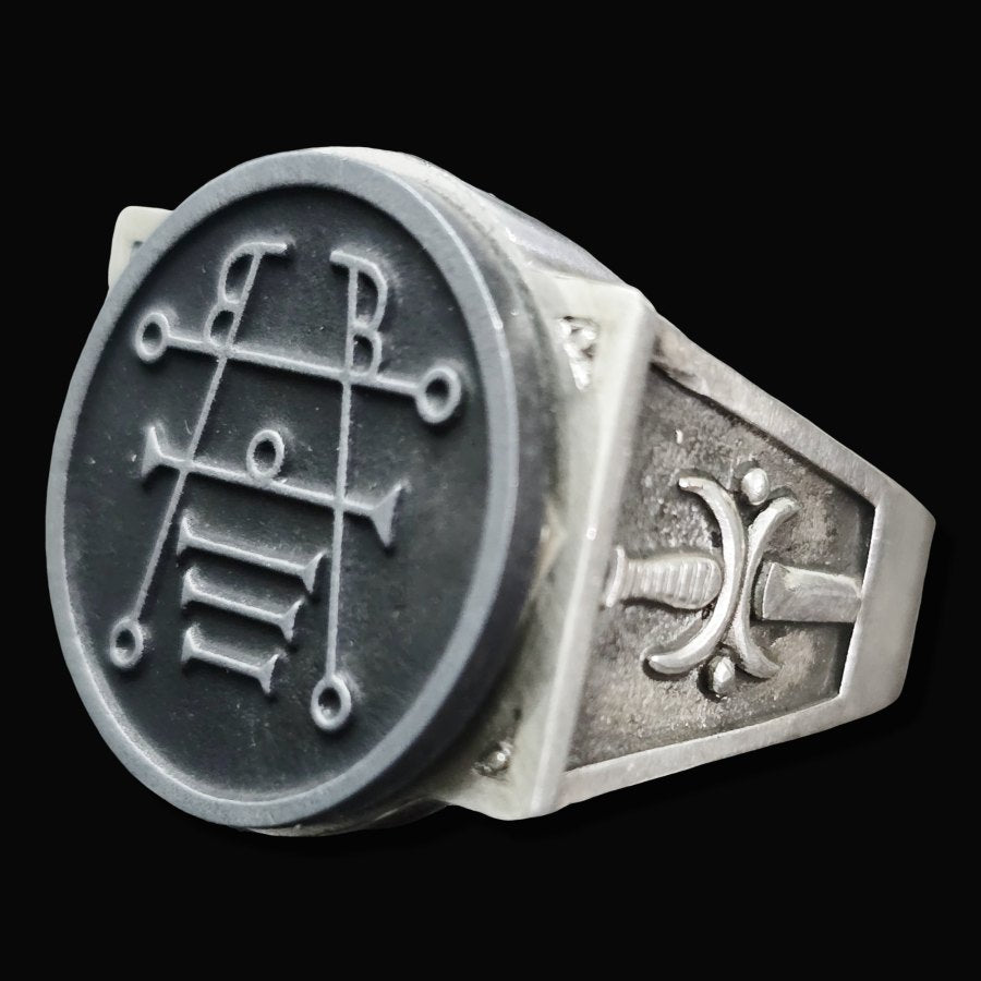 Demon Ring 22 COUNT PRESIDENT IPOS 72 Demons Lesser Key of Solomon Goetia In Silver 2.2 cm x 1.8 cm 18 Gr Art 1800 - Bricks Masons