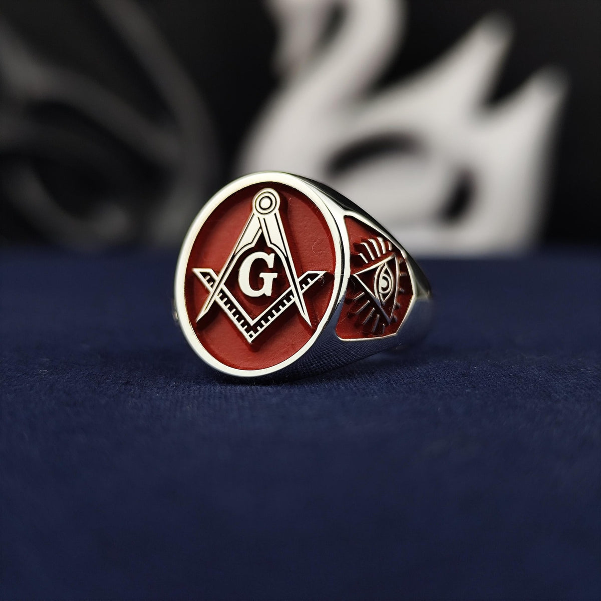 Master Mason Blue Lodge Ring - Red Square & Compass G Personalized - Bricks Masons